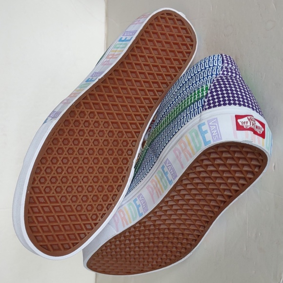 BRAND NEW VANS PRIDE SK8- MID UNISEX SNEAKERS - Picture 10 of 16